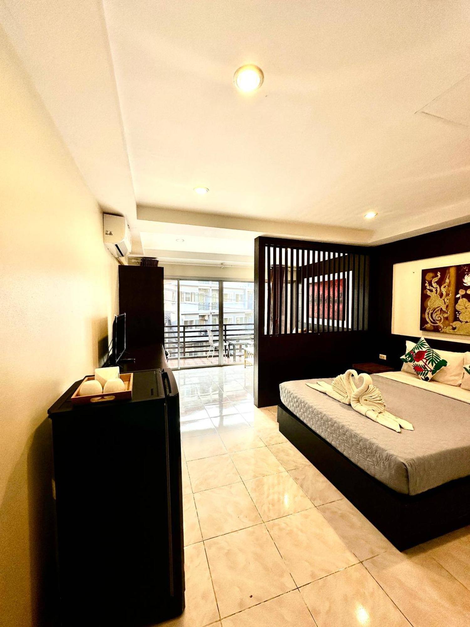 Thai Classic House Patong Extérieur photo