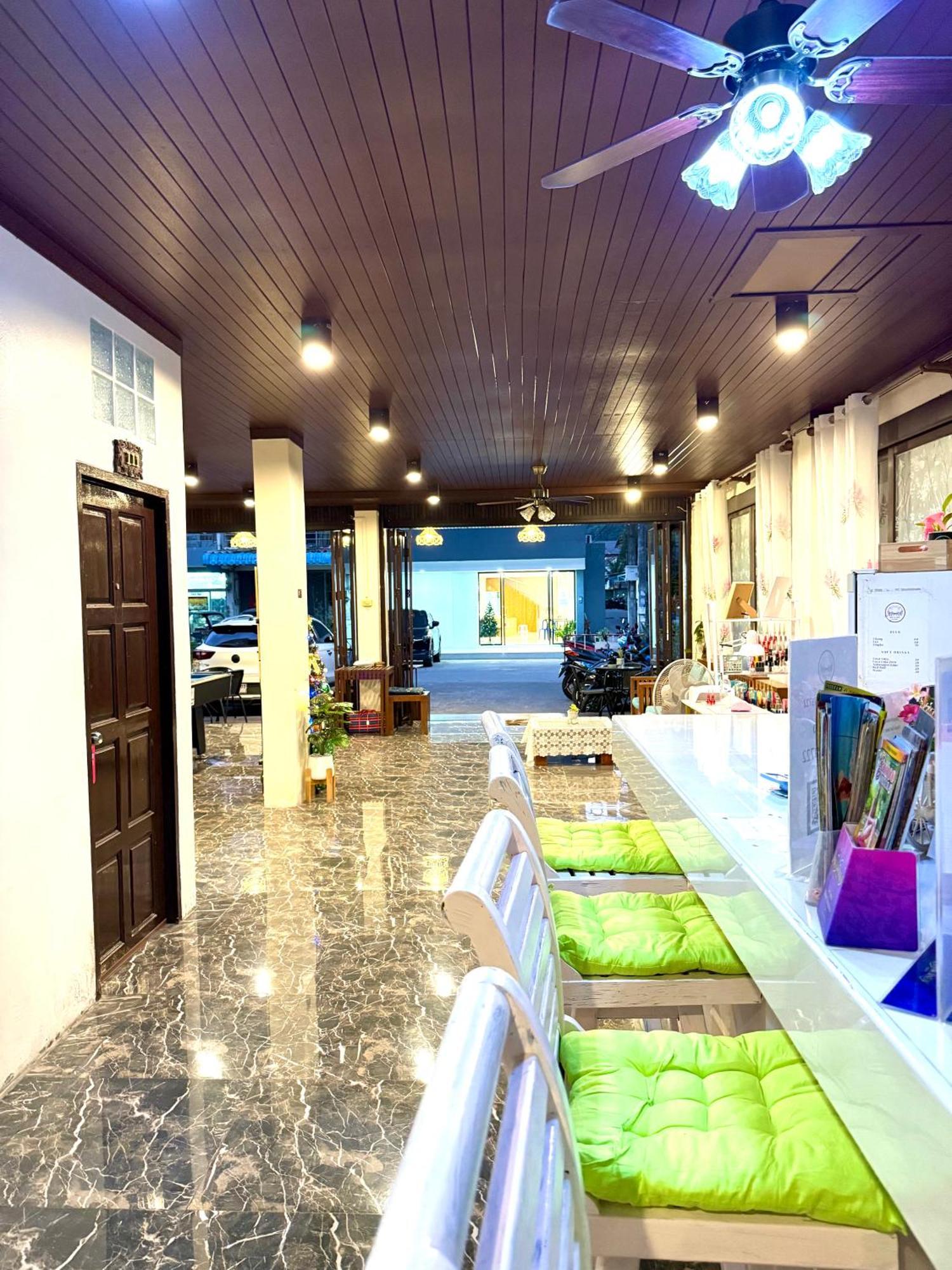 Thai Classic House Patong Extérieur photo