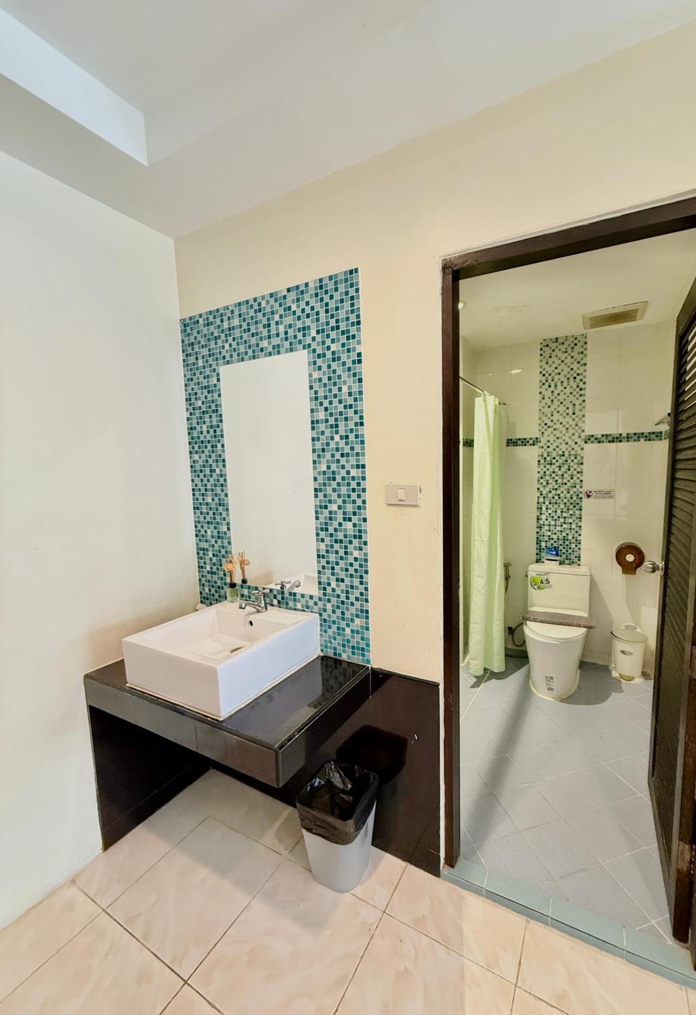 Thai Classic House Patong Extérieur photo