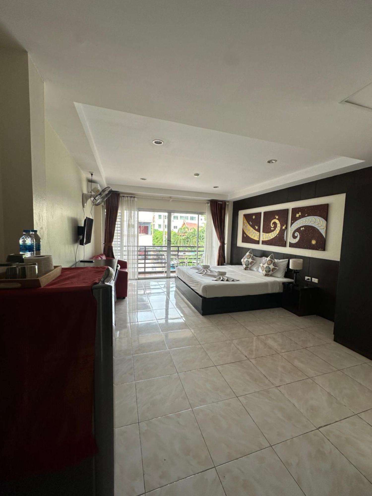 Thai Classic House Patong Extérieur photo